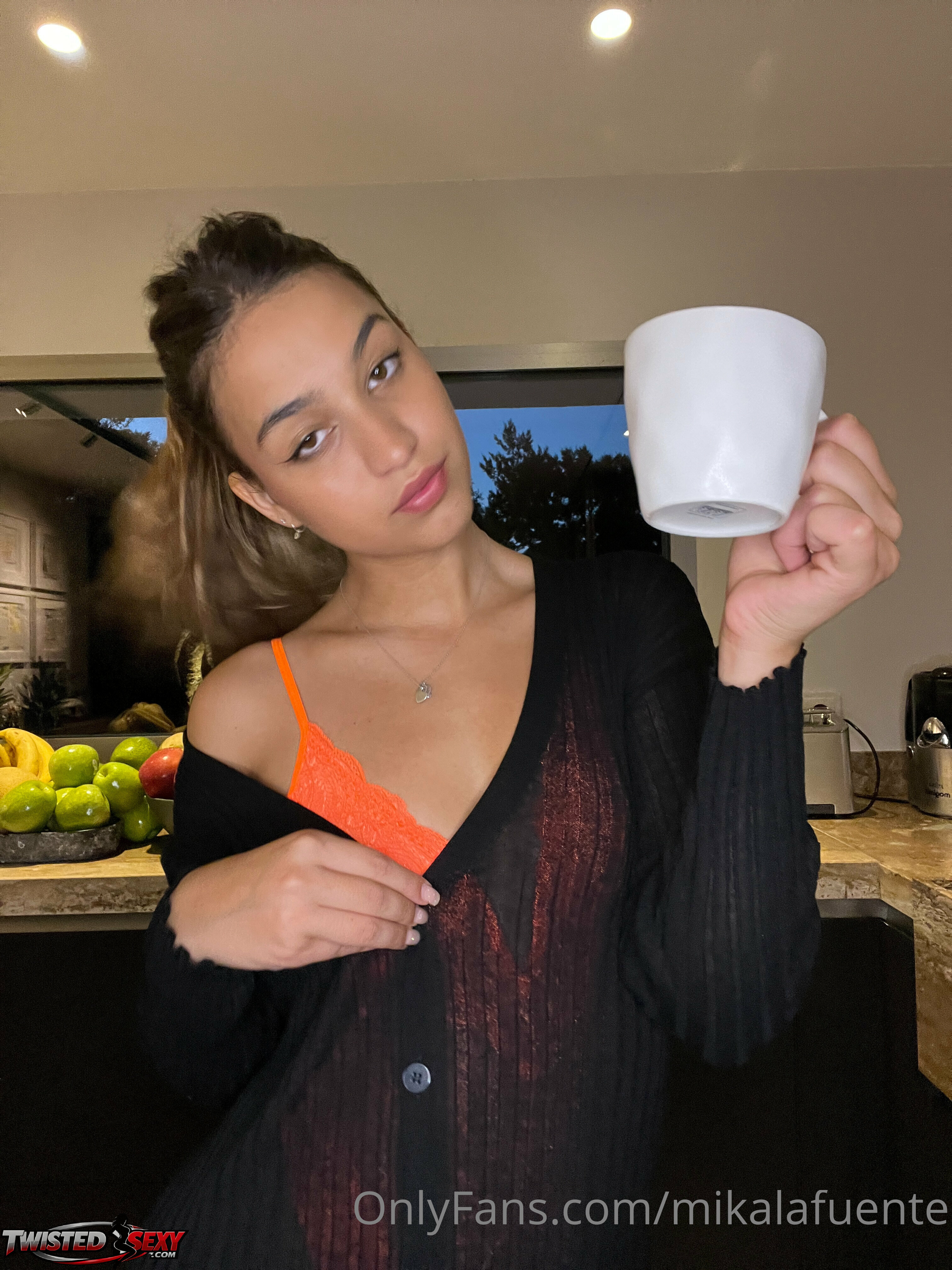 3024x4032_d15a3d040dc0f5943c3be46a0054e296.jpg